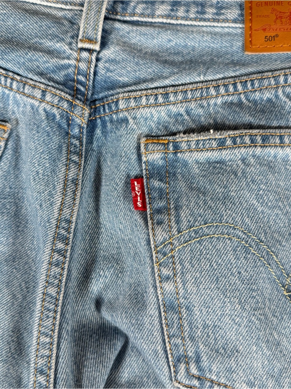 Levis 501 Slim Fit Jeans Womens 27x26 (Fits 27x25) Light Wash Distressed - Picture 10 of 16